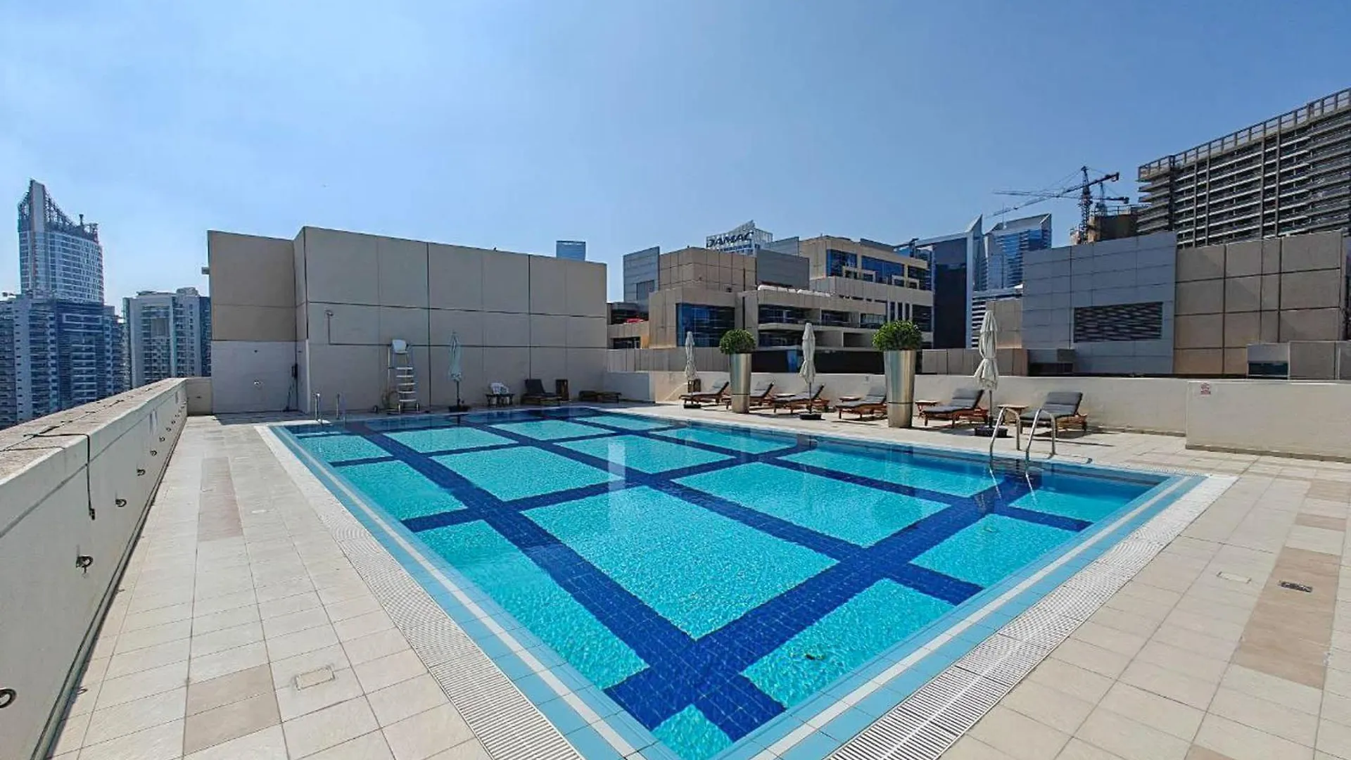 Glorious Studio With Easy City Access In Bay Square 9, Business Bay Dubaj Apartament