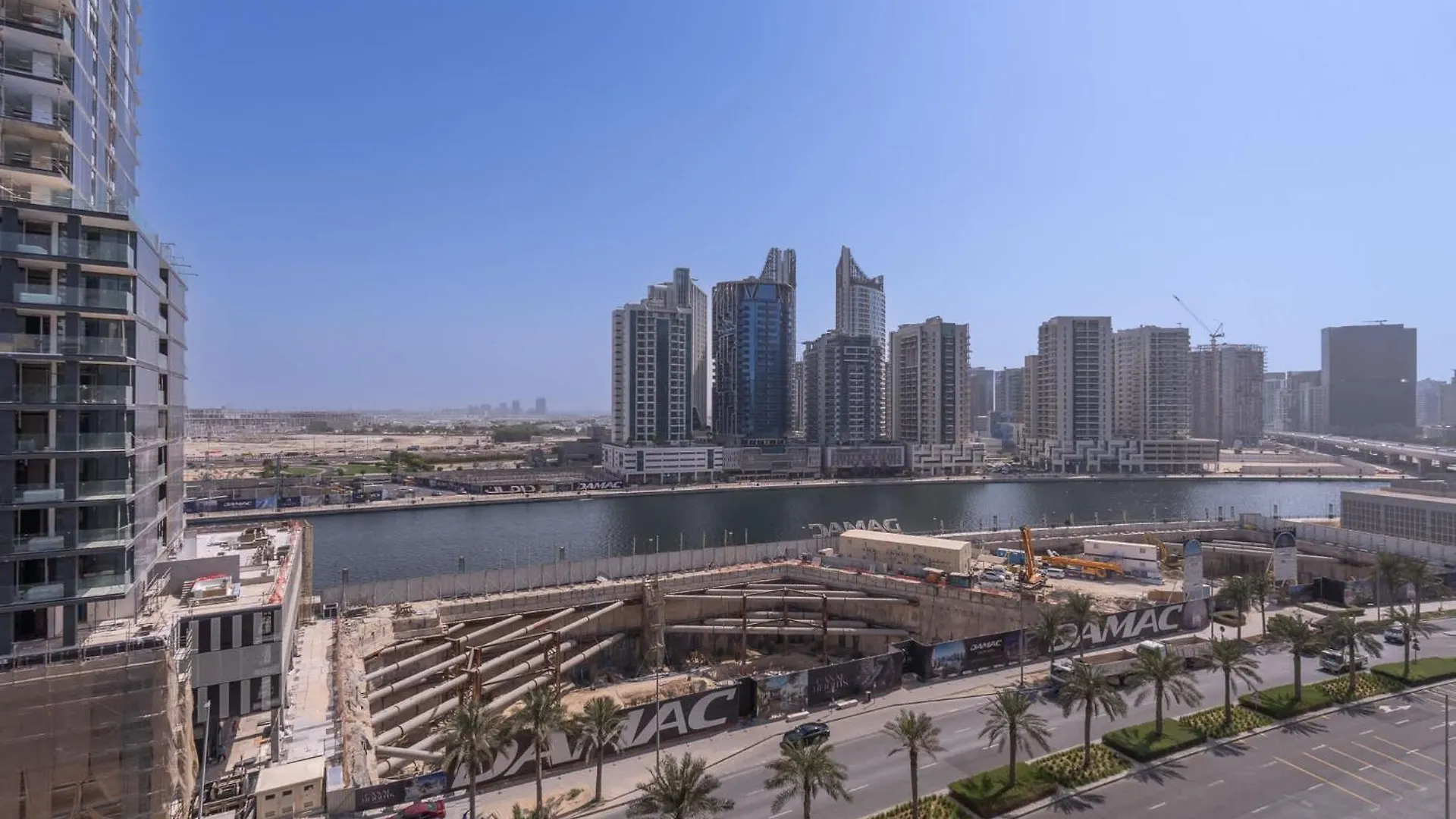 Apartment Glorious Studio With Easy City Access In Bay Square 9, Business Bay Dubai United Arab Emirates