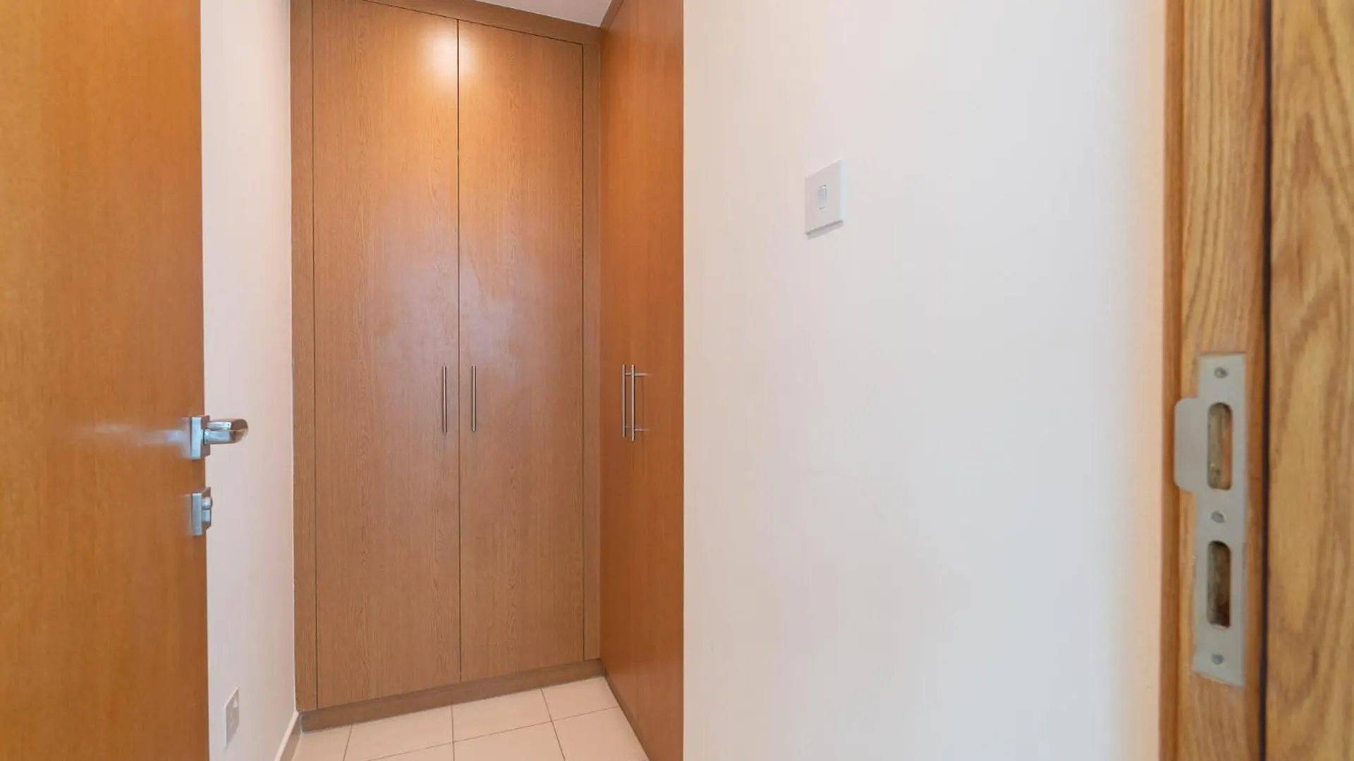 Glorious Studio With Easy City Access In Bay Square 9, Business Bay Dubai United Arab Emirates