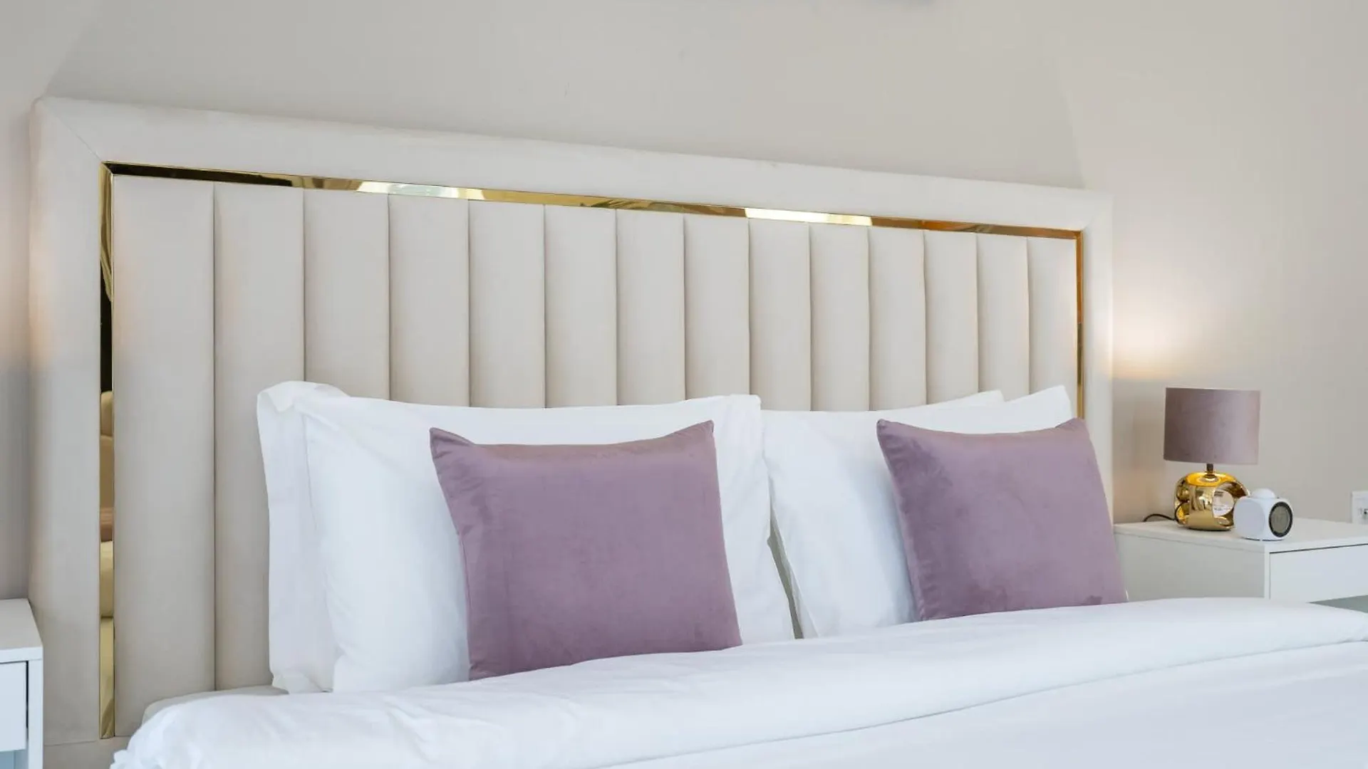 Apartment Glorious Studio With Easy City Access In Bay Square 9, Business Bay Dubai