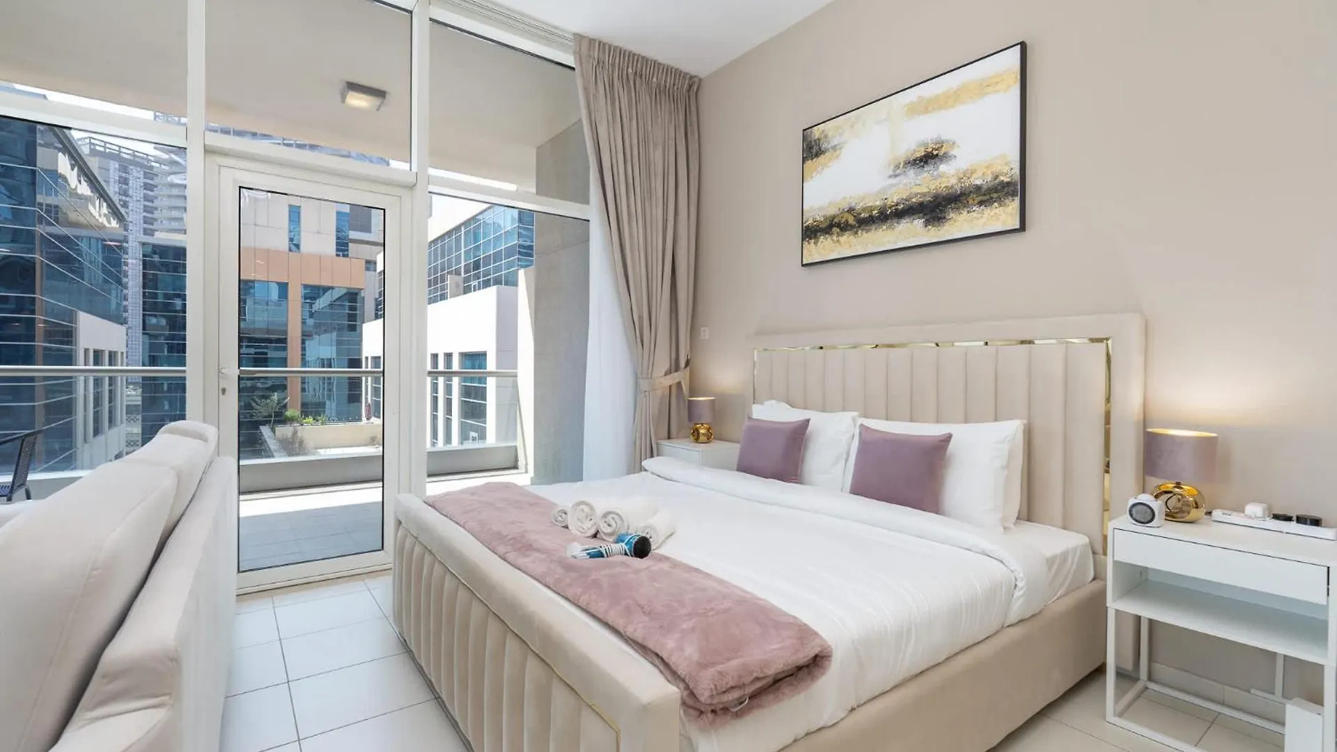 Apartment Glorious Studio With Easy City Access In Bay Square 9, Business Bay Dubai United Arab Emirates