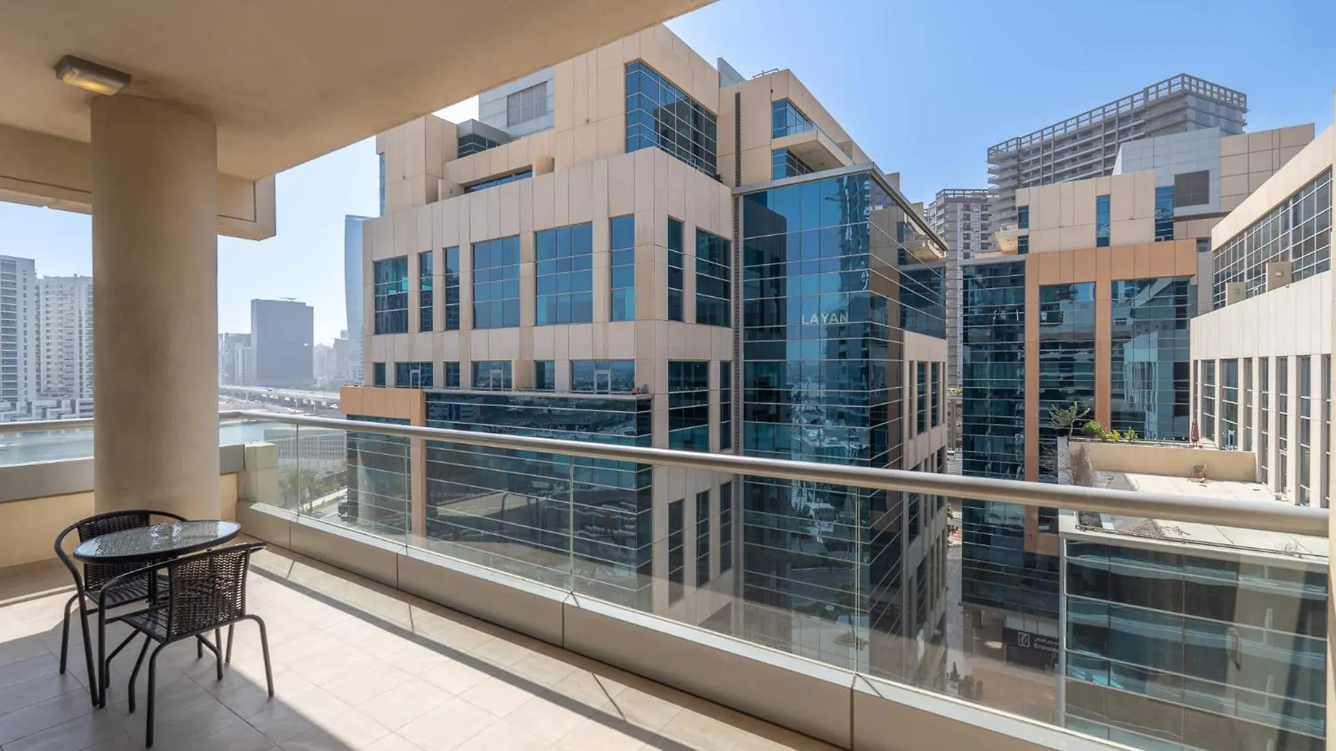 Glorious Studio With Easy City Access In Bay Square 9, Business Bay Dubai 0*,