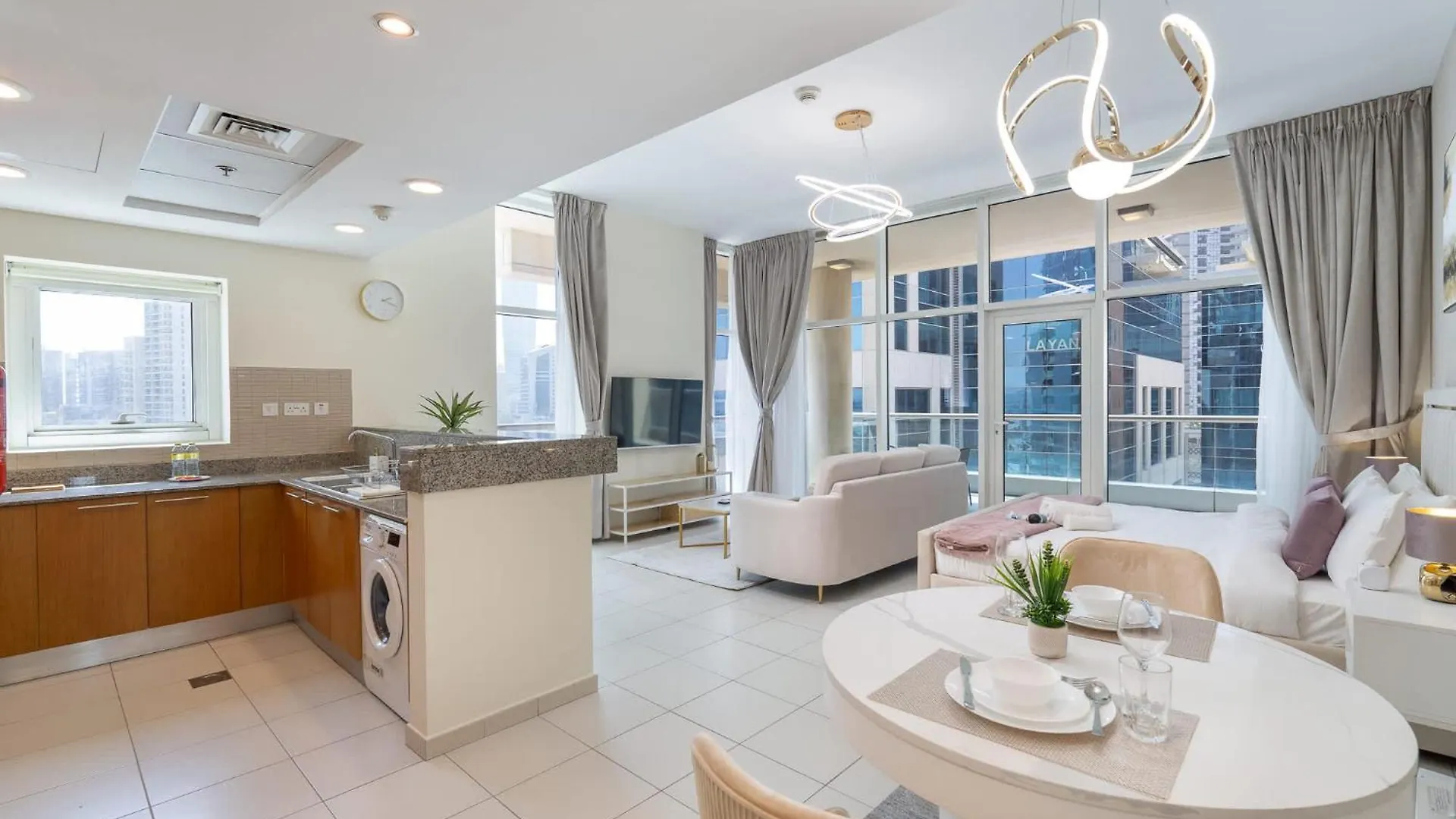 Glorious Studio With Easy City Access In Bay Square 9, Business Bay Dubai
