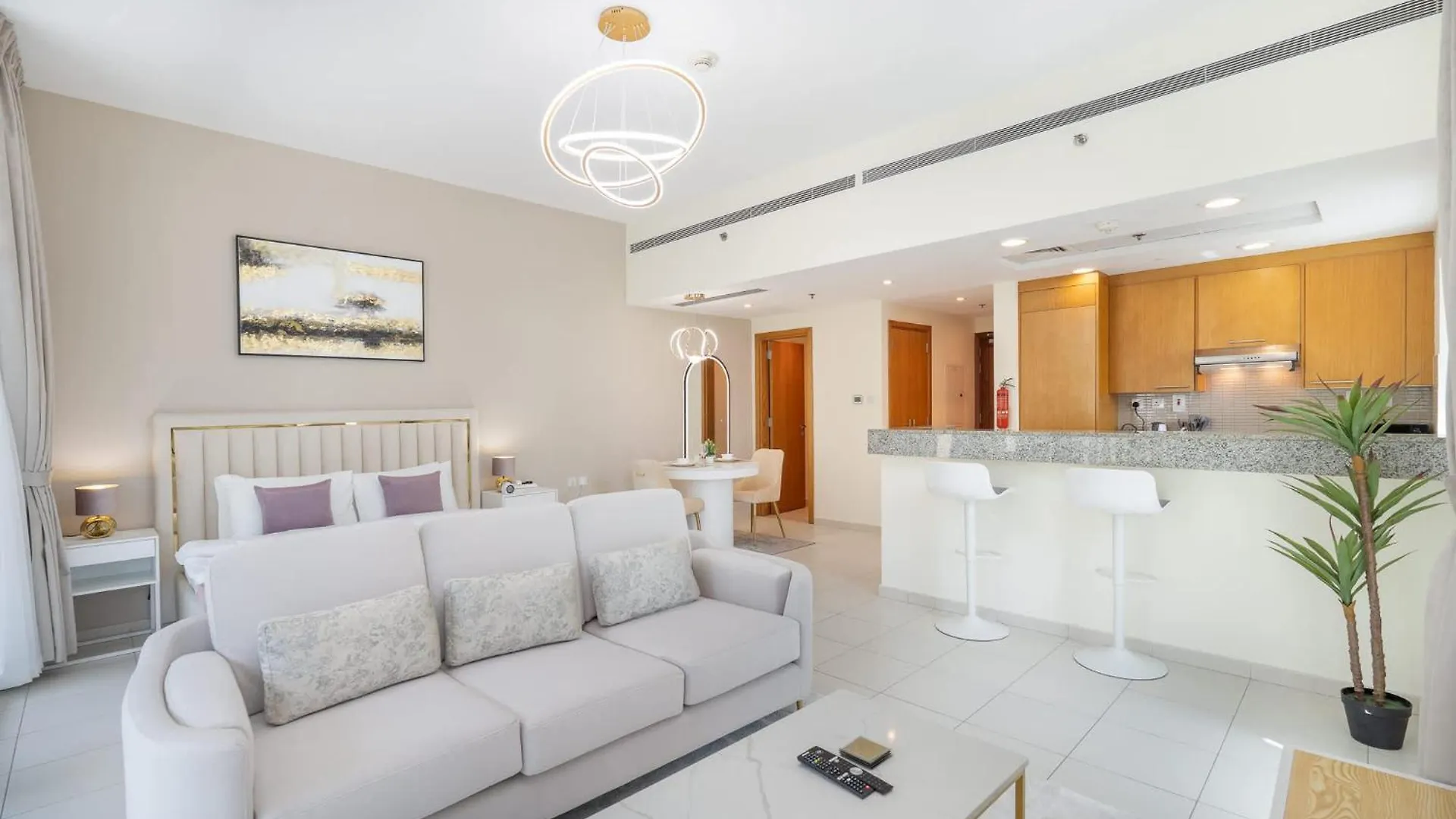 Glorious Studio With Easy City Access In Bay Square 9, Business Bay Dubai United Arab Emirates